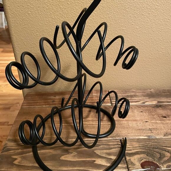 Vintage Wrought Iron Swirl Wine Holder - Picture 3 of 12